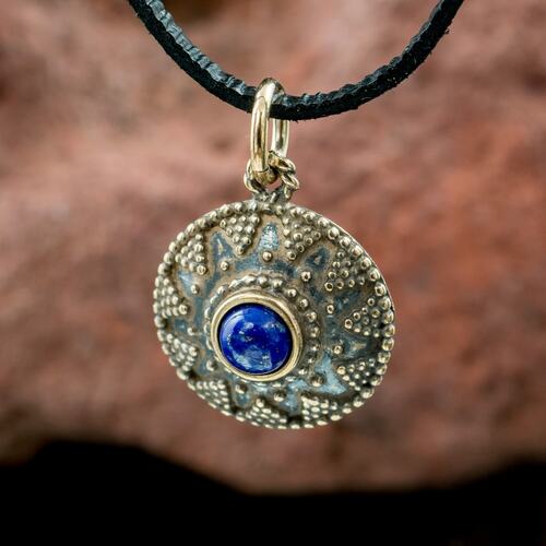 ISOLDA PENDANT - Bronze and Lapis Lazuli