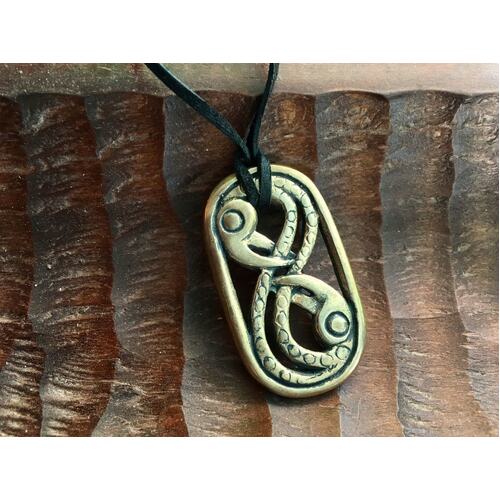 HUGINN AND MUNINN PENDANT - Bronze