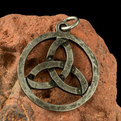 TRIQUETRA PENDANT - Celtic - Forged Steel