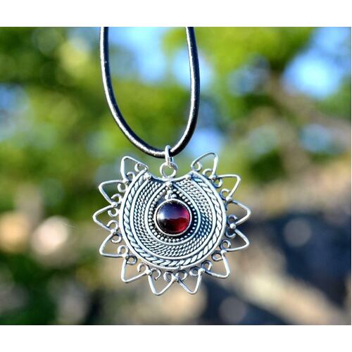 LADA PENDANT - Great Moravia - Sterling Silver and Garnet